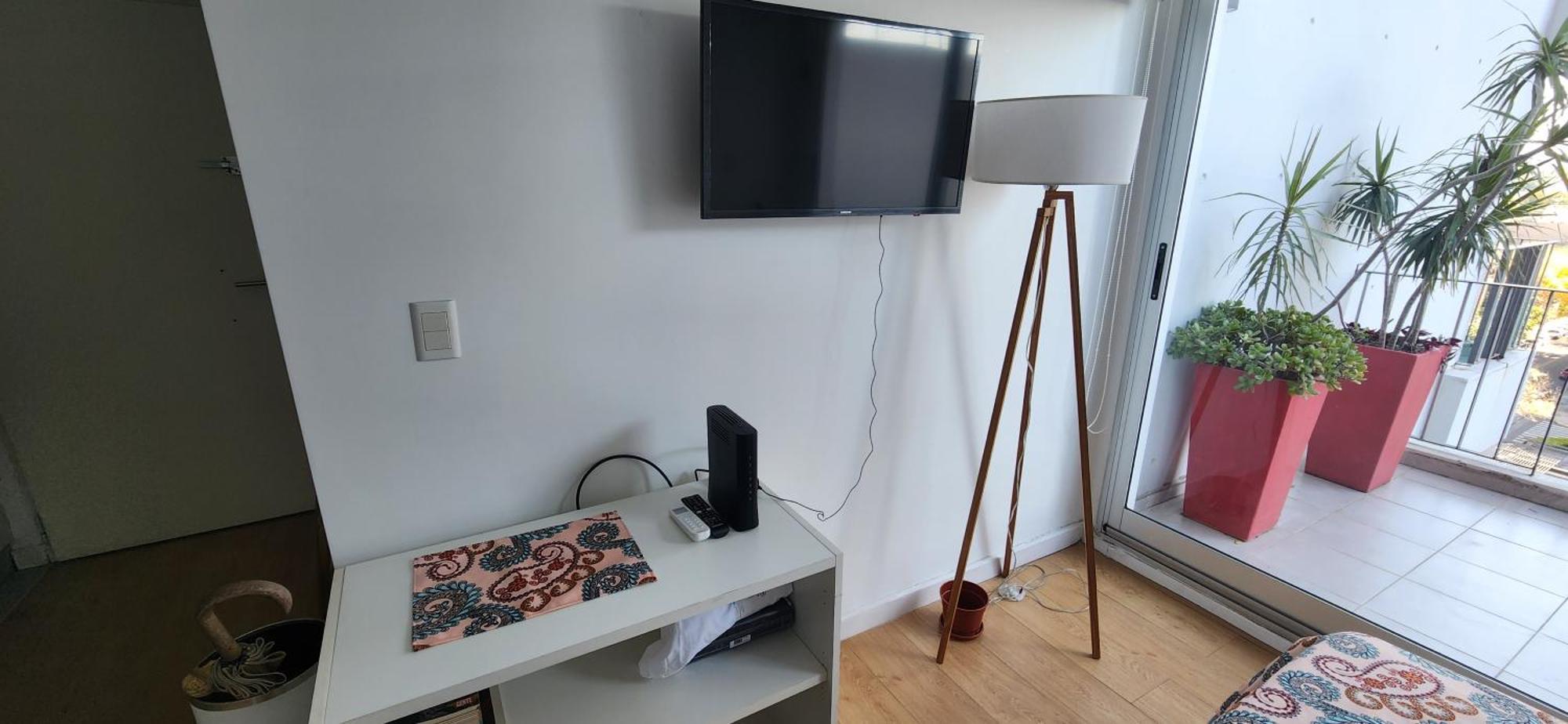 Encantador Estudio En Nunez Con Balcon Luminoso